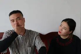 老公问：攻的反义词是啥？老婆的回答直接把老公气晕，太逗了