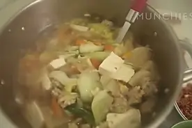日本相扑大力士饮食之相扑火锅视频封面