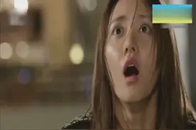美女聚会吃坏肚子，当街就憋不住了，裤子都保不住了绝望的表情！视频封面