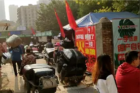 都说三个九江佬抵不过一个湖北佬，来武汉汉正街看看你就明白了视频封面