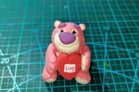 粘土制作迪士尼草莓熊视频封面