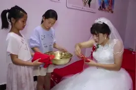 河南农村大哥结婚，新娘刚下婚车，两个懂事外甥女来帮忙视频封面