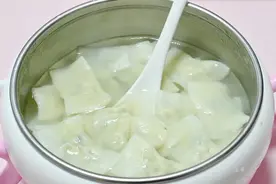 教你调馅擀皮给宝宝包馄饨，不开裂不破皮，味道超级鲜美，补钙！视频封面