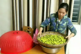 五毛钱一斤橄榄太便宜，经过乡姑佳丽简单腌制晒干，秒变高档零食视频封面