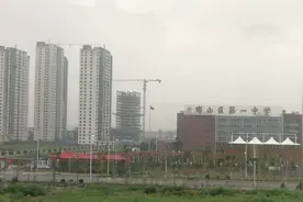 实拍河北原邯郸县一中，位于邯郸经济开发区高铁站旁，可以报志愿视频封面