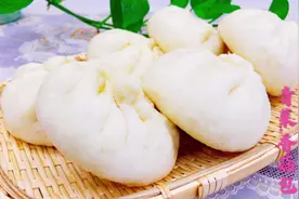 上海小厨娘教你做“青菜香菇包”，翠绿不发黄，家里人都说好吃视频封面