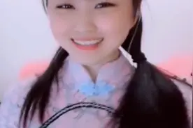 谈恋爱说情话，甜言蜜语；要爱情要面包，珍惜眼前人