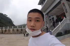 小哥增驾摩托车，去车管所690块钱搞定，两个星期就可以拿证视频封面