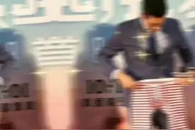 四岁的女儿问我这个帅叔叔去哪了，我告诉她你在天上保护生灵视频封面