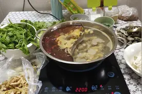 教你在家火锅汤底简单做法，步骤清晰汤汁鲜美，分分钟学会视频封面