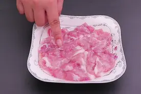教你腌肉嫩滑的方法，腌制时牢记这3店，肉质鲜嫩超入味，学学吧视频封面