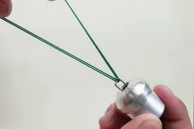 钓鱼技巧，鱼竿后堵损坏，快速修复方法！视频封面