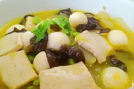冬瓜豆腐这样炖味道真的很棒！汤鲜味美做法简单，家人吃了都说赞视频封面