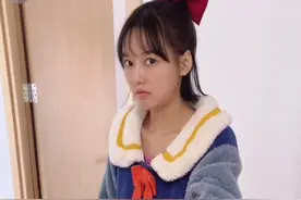 别赶我走，妈妈再打我一次。
