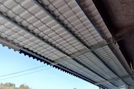 分享无柱子雨棚搭建全过程，材料0.8树脂瓦型铝瓦，出檐2.2米视频封面