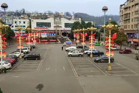 实拍贵州六盘水：2月16日的六枝特区火车站，还是那么冷清视频封面