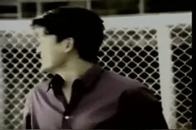 周华健-我是谁，昨天我是谁今天谁是我，是过非过现在的我不是我视频封面