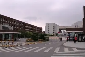济南历城二中今年一本上线率全山东省第一，地处市中心地铁2号线视频封面