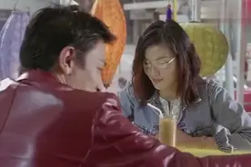 从小就觉得刘德华这个红色小皮衣很酷！视频封面