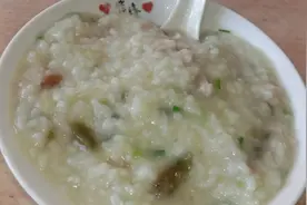 皮蛋瘦肉粥电饭煲也能煮，每次一大锅都不够吃，美味视频封面