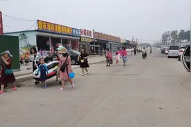 【实拍】走进山东日照吴家台渔村，体验最真实的渔家乐，吃海鲜喽