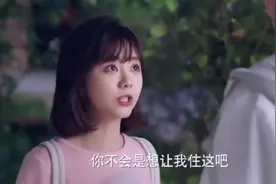 女记者竟然住进了男生宿舍。视频封面