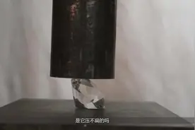 千吨压力的液压机真的什么都能压爆？让专家用实验来告诉你答案！视频封面