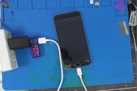 古老的魅蓝note2手机，充电或开机都没反应，屏幕自己掉下来！视频封面