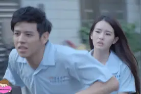 你站在桥上看风景，看风景的人在楼上看你。视频封面