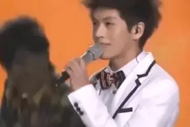 武艺恋情曝光！与女友穿情侣装看新房，疑已得到妈妈认同视频封面