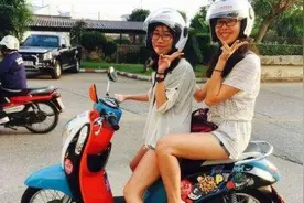 成都好多女孩子选择考摩托车驾照，学费1000元，1天拿证，这贵吗视频封面