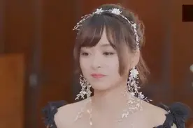 小姐姐穿黑色婚纱结婚，真是美若天仙，就连寓意也不简单视频封面