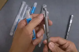 今天给大家介绍，什么样的电锤用圆柄钻头，什么电锤用方柄钻头视频封面