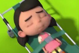 小女孩受伤，救护车担架及时赶来护送，担心视频封面