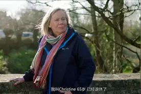 英国达人秀：60岁奶奶夜店打碟，音乐一响嗨翻全场，年龄不是问题视频封面