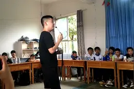 语文老师给我们唱歌(下)视频封面