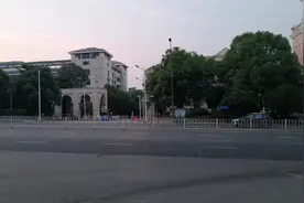 看一看长沙为数不多的二本院校长沙师范学院，环境如何呢？视频封面