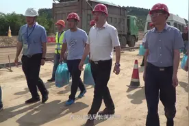 烈日下的溧高高速——江苏省交建局领导慰问一线施工人员视频封面