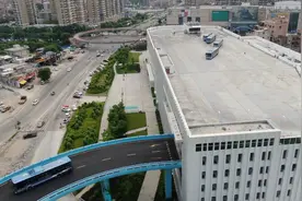 航拍厦门快速公交BRT快2线同安站的起点，周围环境优美视频封面