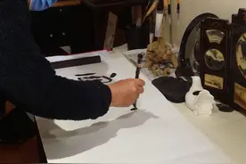 原连云港市宣传部部长吴加庆对我手工制作的箫赞不绝口留下墨宝视频封面