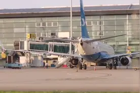 在杭州萧山国际机场坐河北航空飞机，应急出口位置座位很宽敞！视频封面