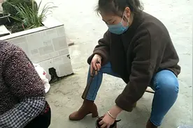贵州农村辣椒面都是这样做的，弄上一碗辣椒沾水，那味道不摆了！视频封面