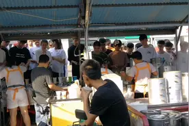 摆地摊卖粥到底能不能赚到钱？如果你在这里卖，每天可赚1000块