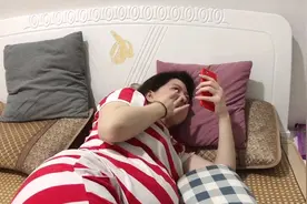怀孕八个月肚子长出妊娠纹，内心不够强大的我看到后哭了视频封面