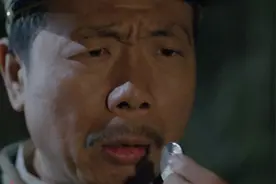 老头挖到一堆银元，以为自己要发达了，殊不知是土匪的计策！视频封面