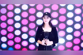 文静演唱《陪你万水千山dj》微微的风儿轻轻吹，吹得我呀心儿醉视频封面