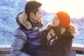 相差22岁父女恋修成正果，郑嘉颖产房陪产，陈凯琳成功生子视频封面