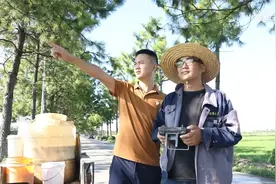 90后“新农人”：探索农业机械化发展视频封面