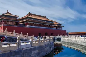故宫招人，涉及18个岗位共34人！应聘者：不考虑租房，薪资还行视频封面