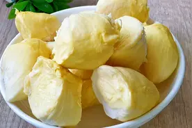 137元买了一个6斤的榴莲，教你3种神仙的吃法，爱吃榴莲的收藏了视频封面